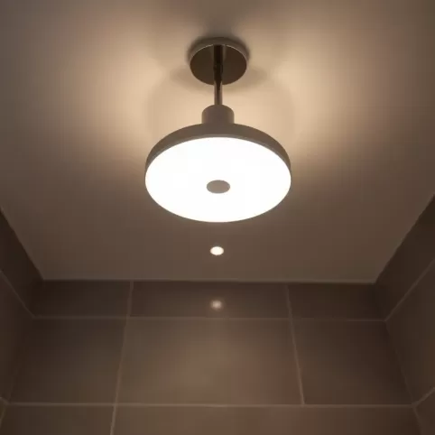 Jaki plafon do łazienki